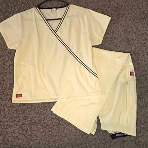 Dickies Pale Yellow Scrub Top and Pants Set with Black Trim